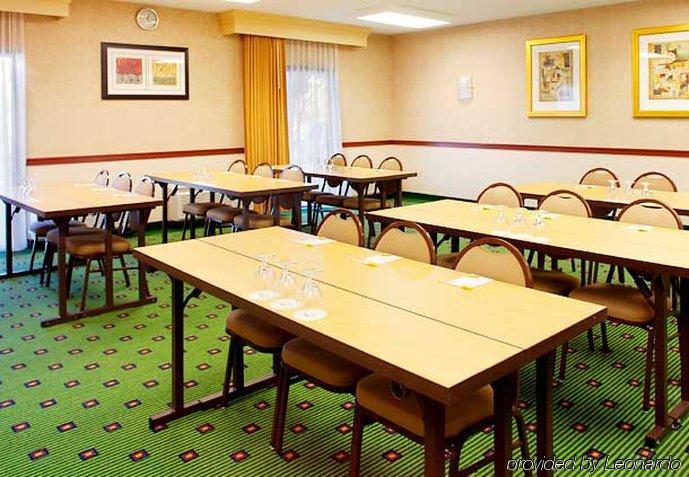 Courtyard Montgomery Bagian luar foto